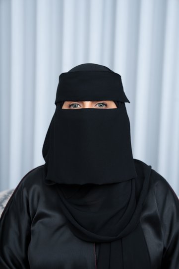 نقاب نسائي بزوايا مطاطية معززة مقاس 12×7 (بوصة)