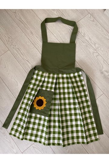 Hand Knitted Motif Duck Linen Kitchen Apron (Liquid-Proof)