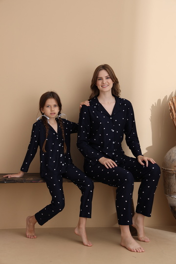 Heart Pattern Suede Knitted Long Sleeve Children's Buttoned Pajama Set