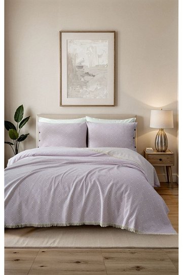Bedding Set with Two Pillows with Fringe
