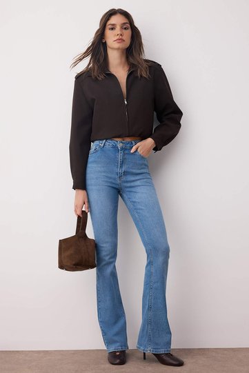 Blue More Sustainable High-Waist Medium Stretch Flared Jeans TWOSS23JE00063