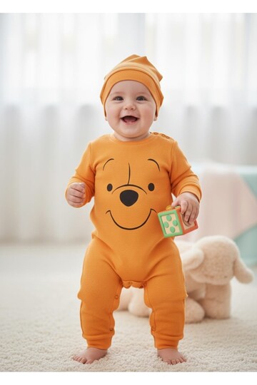 Smiling Honey Bear with Shabka - Winny