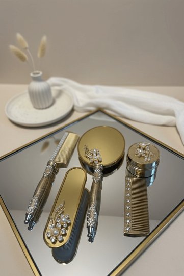 Handcrafted Dowry Mirror Comb Set – Stylish Gift for the Bride's Trunk