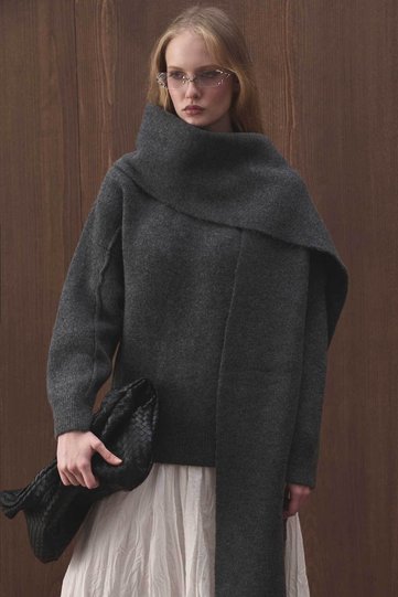Soft Textured Anthracite Scarf