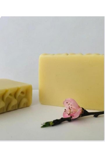 Handmade Natural Goat Milk and Honey Soap – Moisturizing, Skin Renewing, for Sensitive Skin