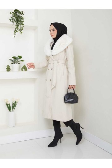 Women's Oval Neck Fur Coat