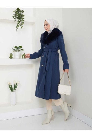 Women's Oval Neck Fur Coat
