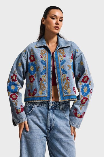 Women's Denim Color 3s6-32 Relaxed Fit Special Embroidered Patterned Design Denim Jacket