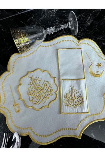 Ramadan Blessed Written 18-Piece Placemat Set