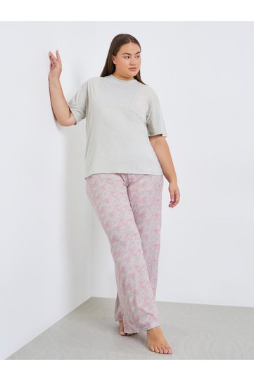Plus Size Pocket Trim T-Shirt and Bow Print Pyjama Set