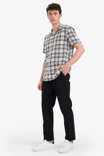 Cotton Slim-Leg Jogger Trousers with Drawstring Elasticated Waist and Pockets Z6475AZ24SP