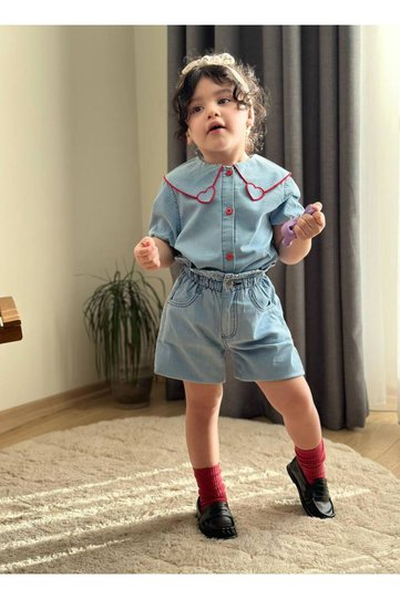 Girl's Heart-Shaped Denim Shorts, Bene Collar, Double Denim, Elastic Waist, Stylish Set, Holiday Wear.