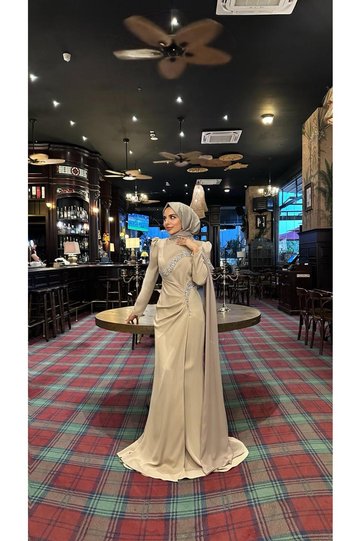 Stone Detailed Hijab Evening Dress with Cape and Tail