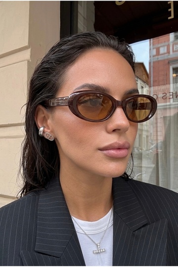 Uovo Oval Vintage Ultra Light Brown Sunglasses with Uv400 Filter