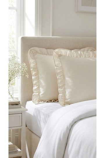 2 Pieces of Ruffled Cotton Fabric Pillowcases 50 X 70 Ecru