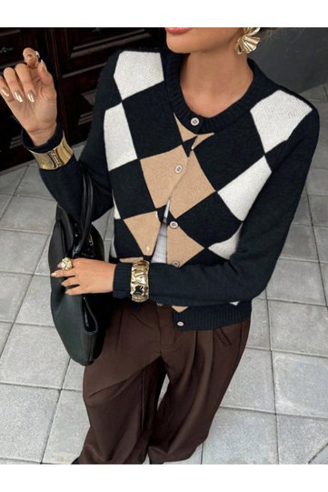 Women's Patterned Crew Neck Buttoned Knitwear Cardigan