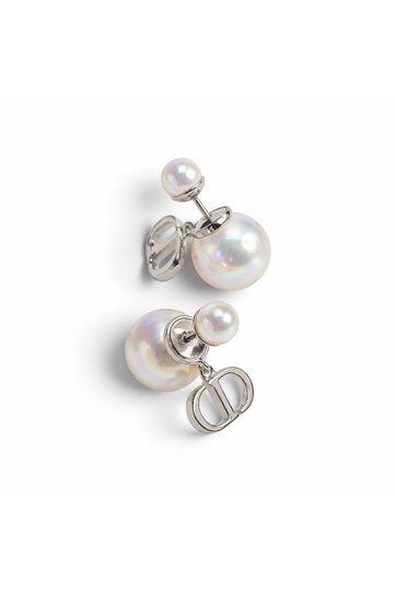 Silver pearl earrings
