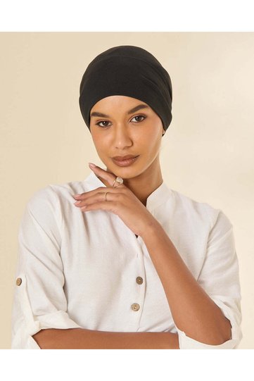 حجاب أسود للنساء