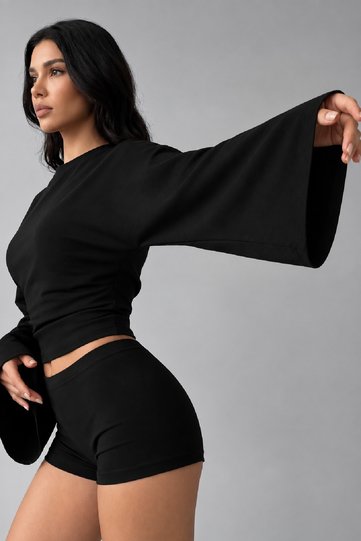 بلوزة نسائية سوداء أنيقة بأكمام طويلة وتصميم إسباني (4806)