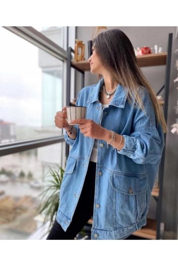 سترة نسائية من الدنيم الأزرق مقاس كبير