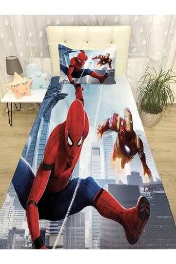 Spider And Iron Man Patterned Bedspread And Pillow