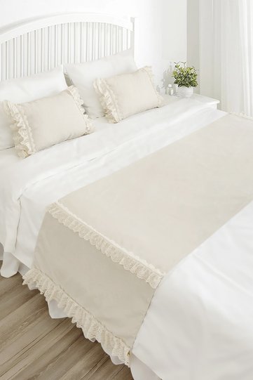 Bed Runner & Inner Filled Throw Pillow Set Double Size Ruffled Vintage Cream Dowry, Bed Cover