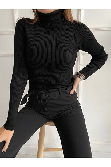 سترة نسائية مضلعة نصف الياقة المدورة