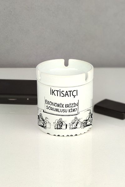 Hediyelen Οικονομολόγος Άοσμο Τασάκι