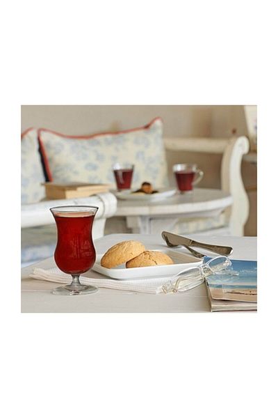 Paşabahçe زجاج الشاي ذو القدمين 440221