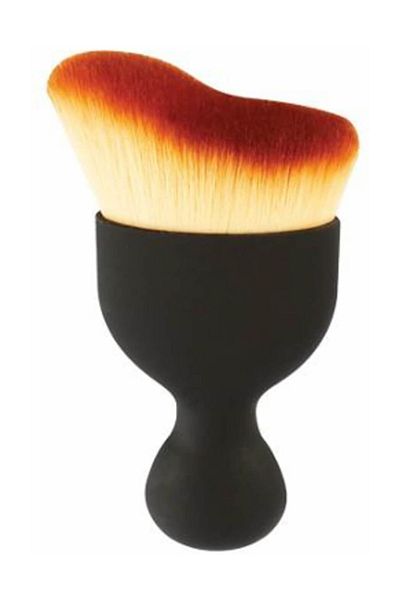 Lionesse Angled Kabuki Brush 4698697888002749