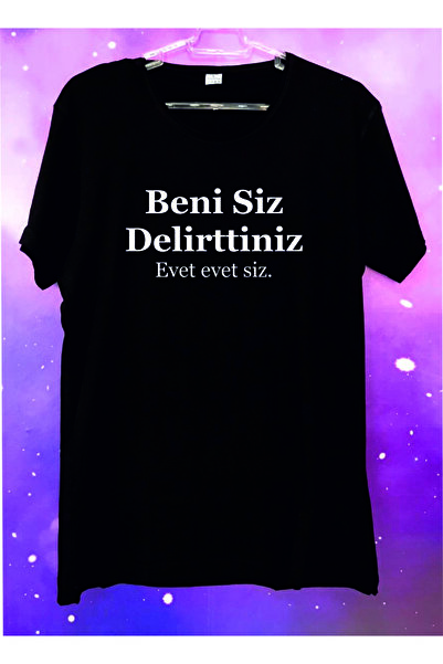 venüsdijital Унісекс чорна футболка з принтом «Ви мене звели з розуму»