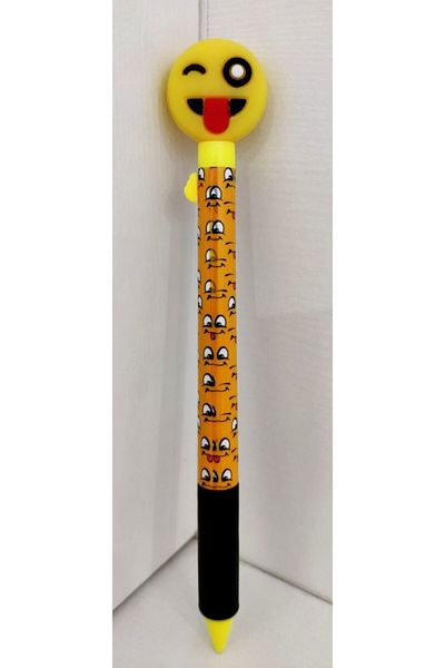 Mikro 0.7 Tip Pen with Emoji Figure