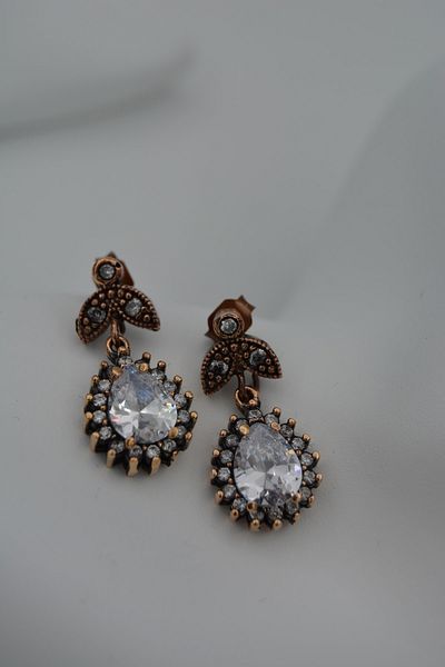Stoneage Diamond Model Earrings