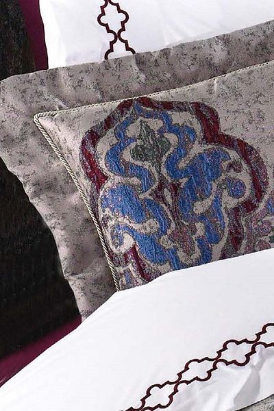 Vinaldi Burgundy Blue Belted 10 Piece Bedspread Set