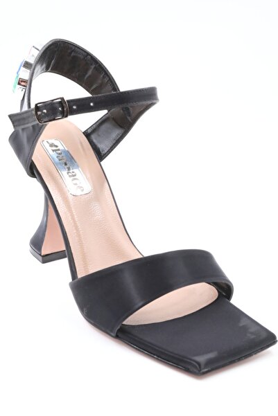 PASSAGE SHOES 3013 Crna koža Sa kamenim detaljima Žene Cipele sa štiklom