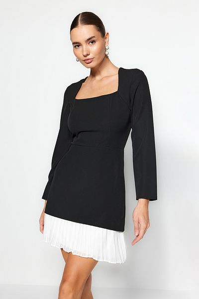 Trendyol Collection Czarna spódnica z plisowaną tkaną sukienką TWOAW24EL00626