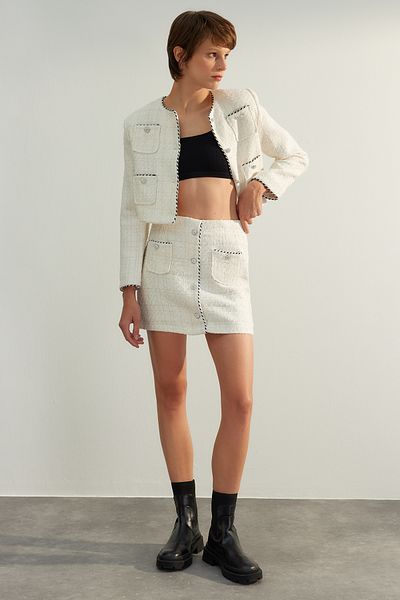 Trendyol Collection Високоякісна міні-спідниця з тувіту кольору екрю на ґудзиках Лімітована серія TWOAW24ET00286