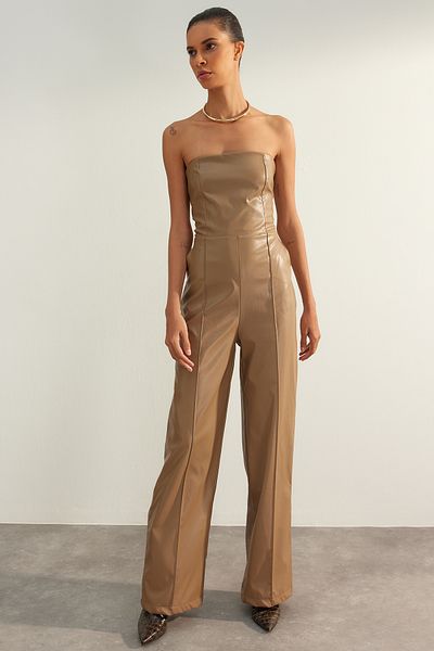 Trendyol Collection Tkaná kombinéza z umělé kůže Mink Premium z umělé kůže TWOAW24TU00027