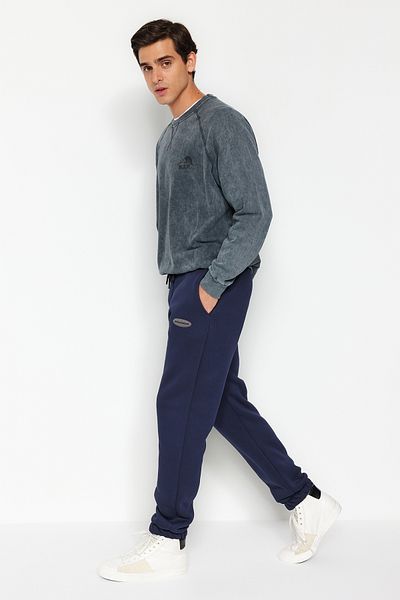 Trendyol Collection Marineblaue Oversize-Jogger-Jogginghose – Handytasche, mit Etikett TMNAW24EA00015