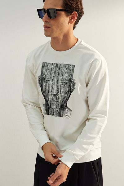 Trendyol Collection Лимитирана серия екрю суитшърт с нормален/нормален крой, без повдигане TMNAW22SW1186