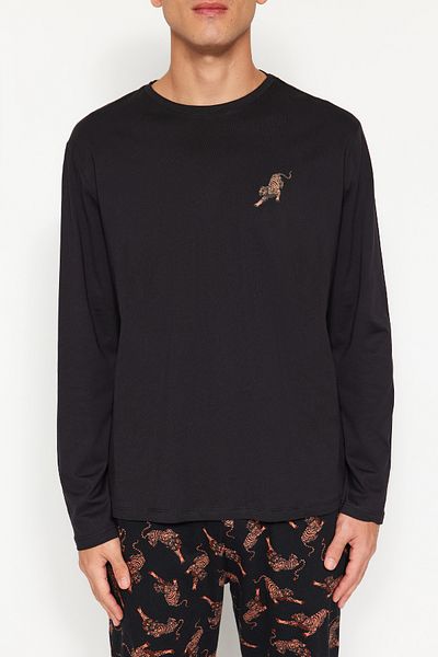 Trendyol Collection Sada pyžama s černým potiskem Regular Fit – 100% bavlna Tmnaw24Pt00010
