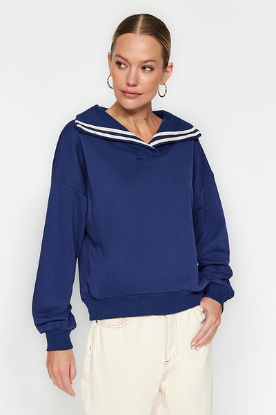 Trendyol Collection Sötétkék Oversize/Wide Fit kötöttáru gallér, részletes átlós kötött pulóver TWOAW24SW00052