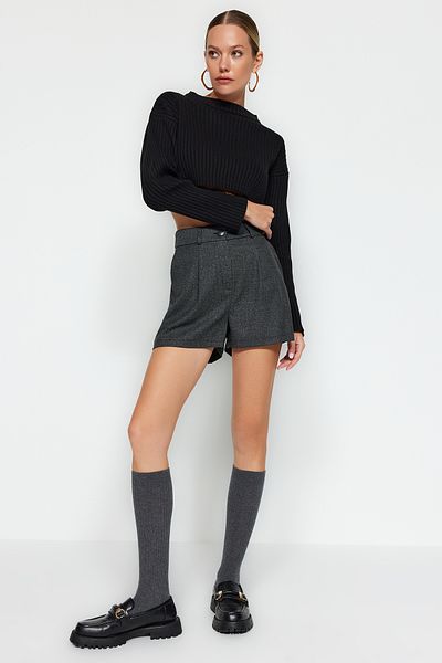 Trendyol Collection Tkané kraťasy s pravidelným antracitovým vzorem TWOAW24SR00060