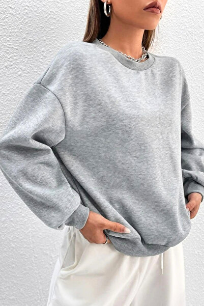 NAKRUF Siva okrugla kragna Oversize kroj majica