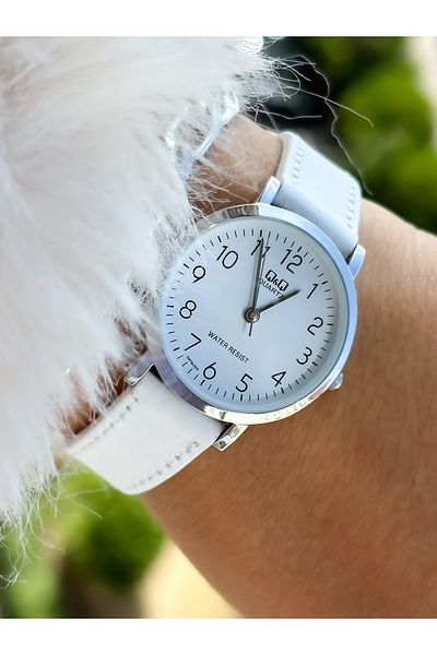 Q&Q Retro White Color, 24 Months Warranty, Waterproof, Leather Strap with Numbers, Women's Wristwatch+Bracelet