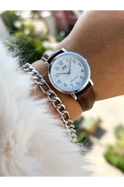 Q&Q Retro Brown, 24 Months Warranty, Waterproof, Leather Strap with Numbers Women's Wristwatch+Bracelet