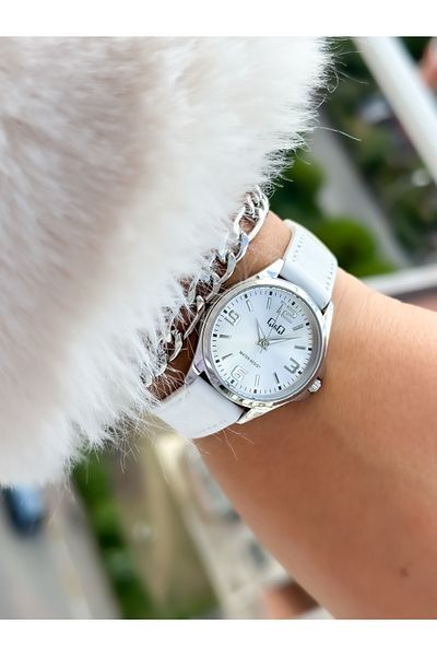 Q&Q Brand Retro White Color, 24 Months Warranty, Waterproof, Leather Strap with Numbers Women's Wristwatch+Bracelet