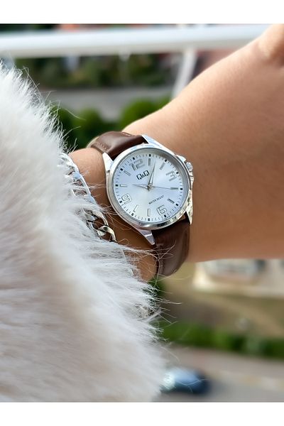 Q&Q Brand Retro Brown, 24 months Warranty, Waterproof, Leather Strap with Numbers Women's Wristwatch+Bracelet