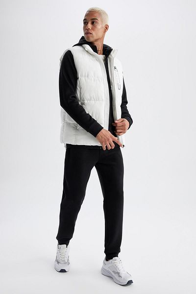 DeFacto Regular Fit Puffer Vest - X5287Az23Au