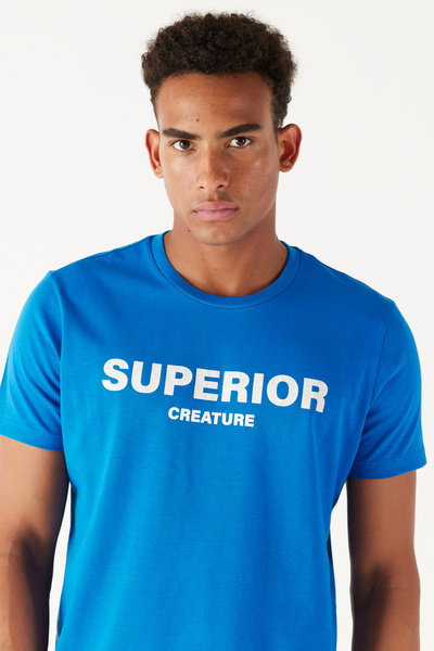 AC&Co / Altınyıldız Classics Men's Saks Blue Slim Fit Slim Fit Crew Neck 100% Cotton Slogan Printed T-Shirt